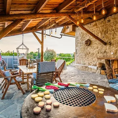 Hacienda Napoli Sebechleby pri Krupine